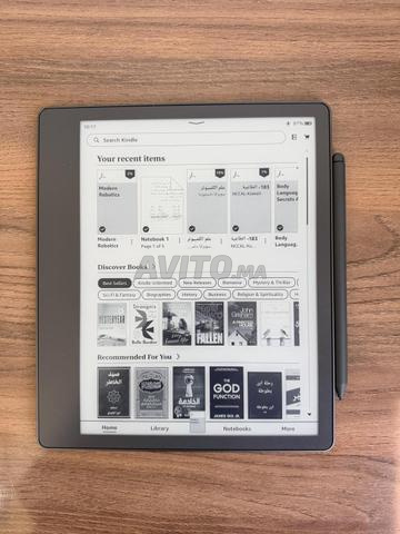 Kindle Scribe 16GB avec étui d'origine, bon état
