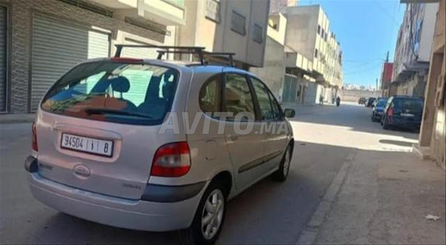 رينو سينيك بنزين يدوي 2003 في تطوان - 2