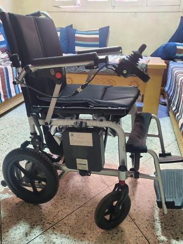 Fauteuil roulant encore neuf - 2