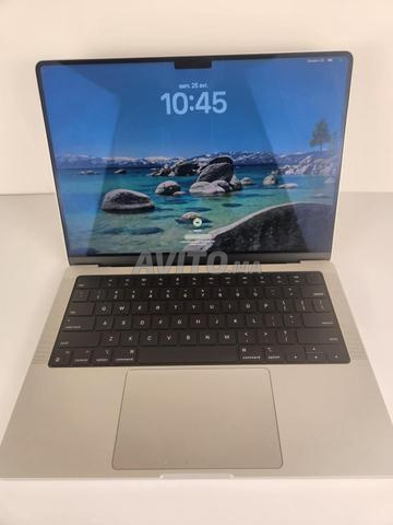 Macbook pro M3 pro 14 pouces officiel - 2