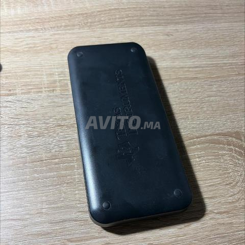 آلة حاسبة TI-83 بحالة جيدة جداً - 2