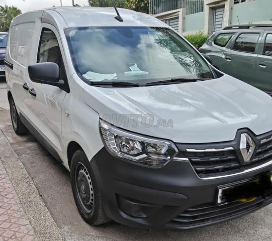 Je vends cette nouvelle voiture pour des raisons personnelles