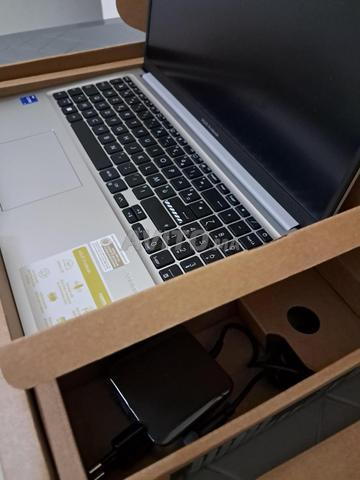 كمبيوتر محمول للبيع ASUS Vivobook 15 X1504VA - 2