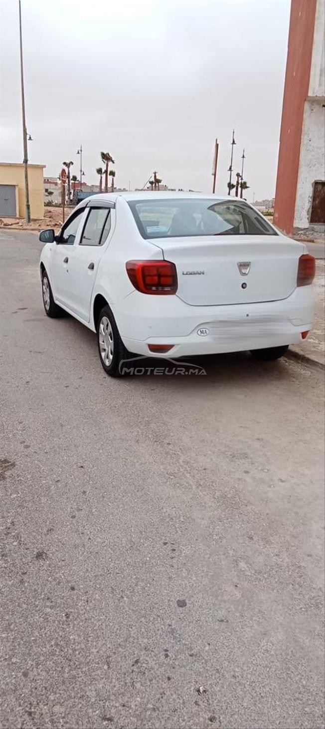 مدينة العيون