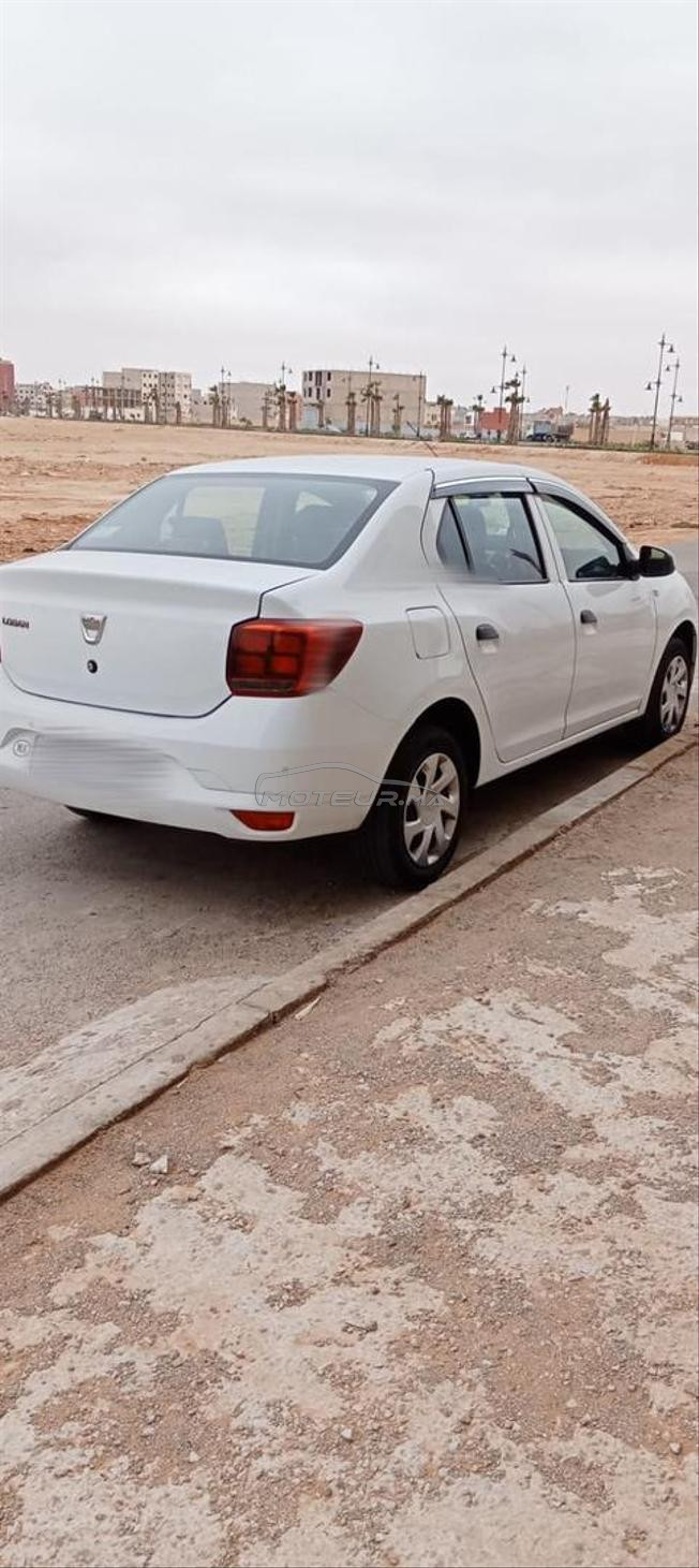 مدينة العيون