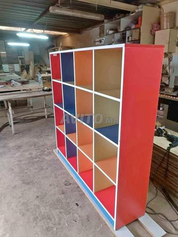 Rangement scolaire/table/chaise iso/banc/tabouret