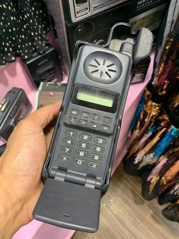هاتف بيونير PCC-730 عتيق (تسعينيات القرن الماضي)