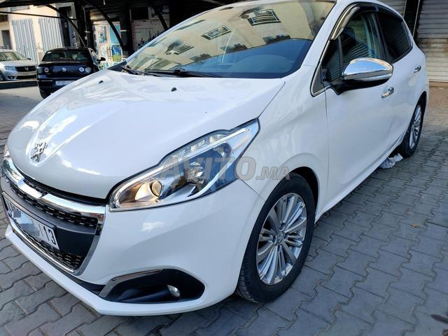 Peugeot 208 full option panoramique - 2