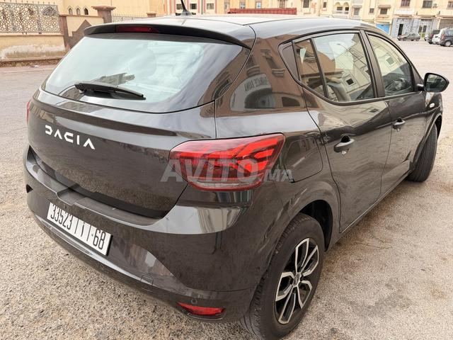 Dacia Sandero Essence Manuelle 2024 à Laâyoune