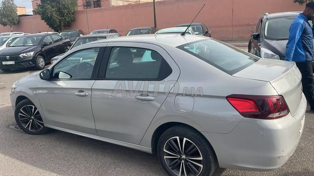 Peugeot 301 Allure - 2