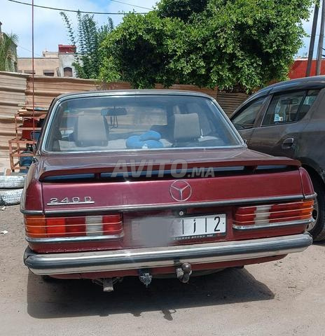 Mercedes 240 exonérée d'impôts - 2
