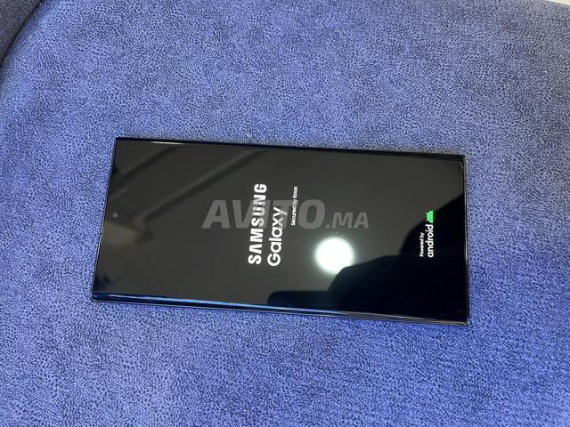 Samsung S23 Ultra 256G 5G État neuf - 2