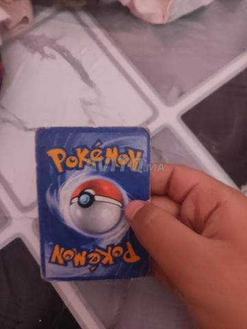 Pokémon Charizard original négociable - 2