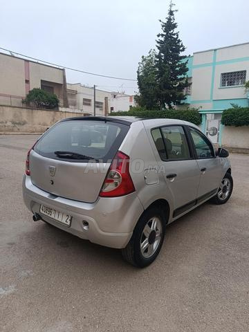 Dacia Sandero 2011 diesel - 2
