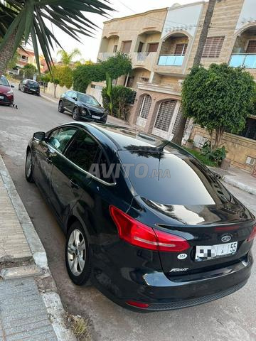 Ford Focus berline 2015 tout option - 2