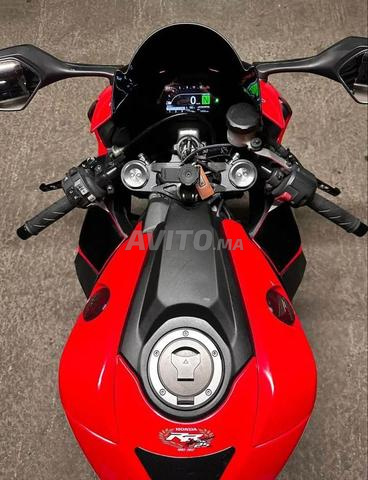 HONDA 2017 CBR - 2