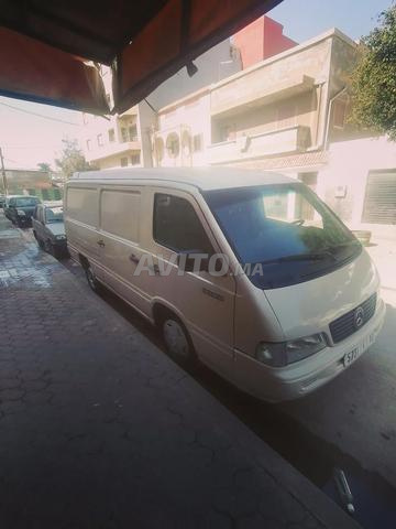 Fourgon Mercedes 2002