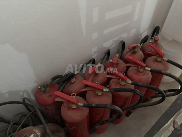 طفايات حريق فارغة، 300 الوحدة 🔥
