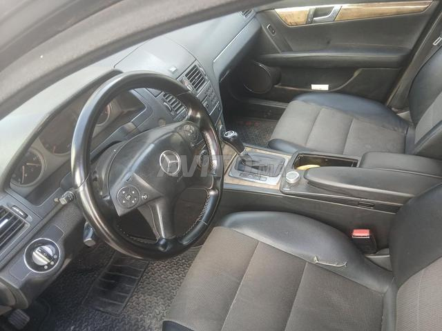 Mercedes-Benz 220 Diesel Automatique 2007 à Agadir - 2