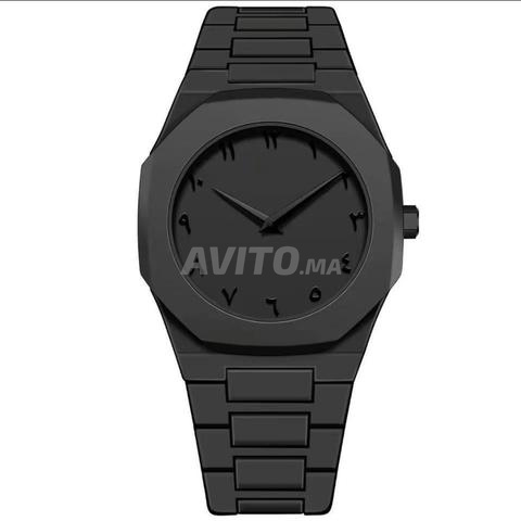 Montre noire élégante au design moderne distinctif - 2