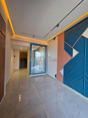 Bel appartement meublé et propre à louer dans un excellent emplacement