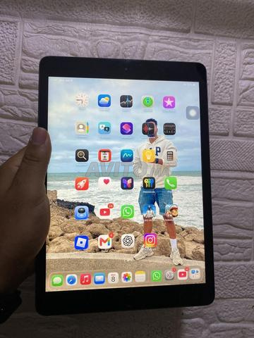 iPad 9ème génération Wifi officiel 64Go - 2