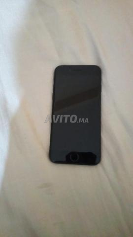iPhone 7 64Go couleur noir mat à vendre