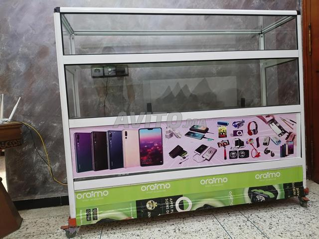 Comptoir (vitrine) encore neuf, 130cm x 110cm - 2