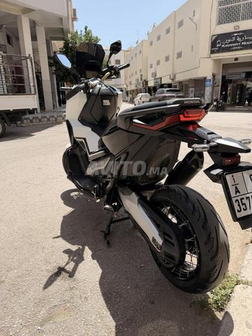 Honda x-adv 750 - 2