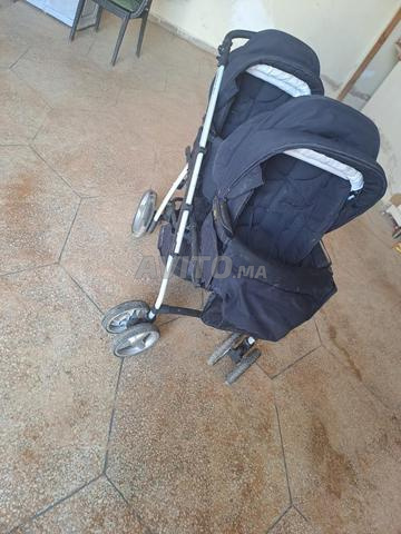 Poussette double à vendre prix très raisonnable de la naissance jusqu'à 3 ans - 2