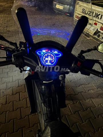 Suzuki R 1000 - 2