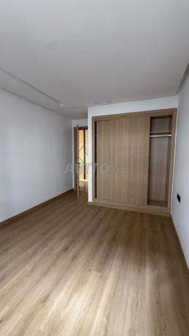 Appartement à louer 81 m² à Rabat - 2