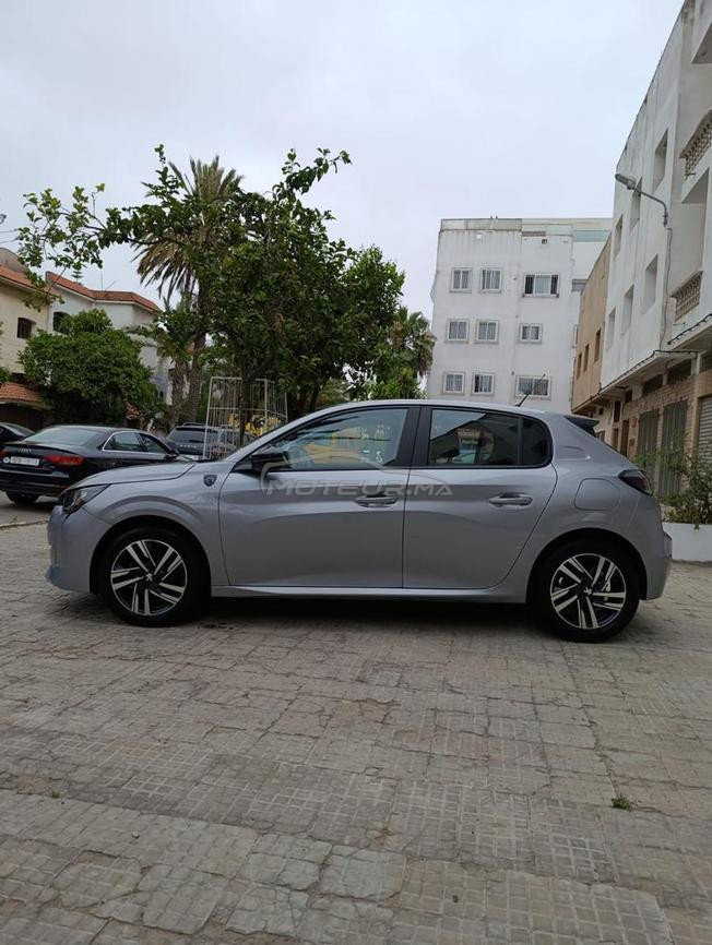 Peugeot 208 Diesel Manuelle 2023 à Casablanca