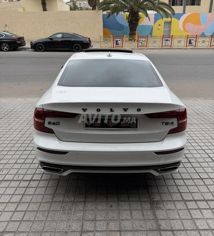 Volvo S60 Hybride Automatique 2022 à Casablanca