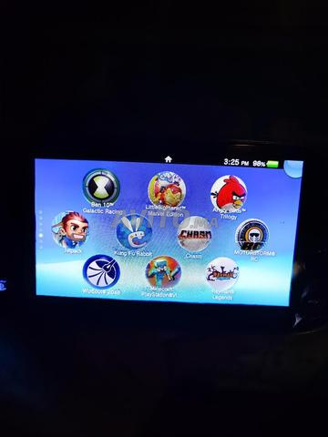 PS Vita 64Go flashée et câble de charge - 2