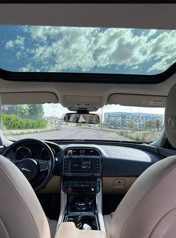 Jaguar XE prestige / première main - 2