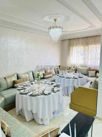 Salon moderne en très bon état. Vente pour raisons familiales.