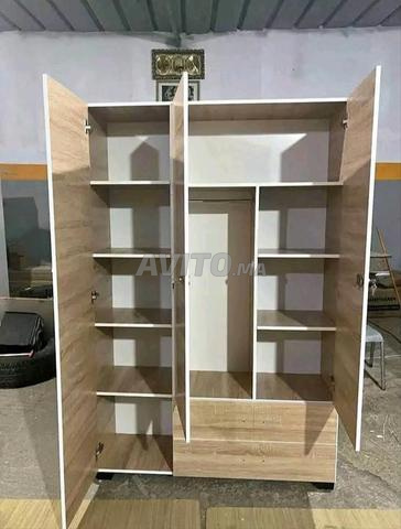 Armoire à vêtements 3 portes - 2
