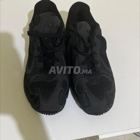 Chaussure de sport Adidas taille 43 - 2