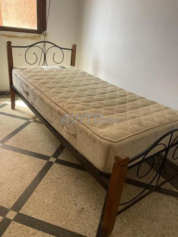 Lit avec matelas