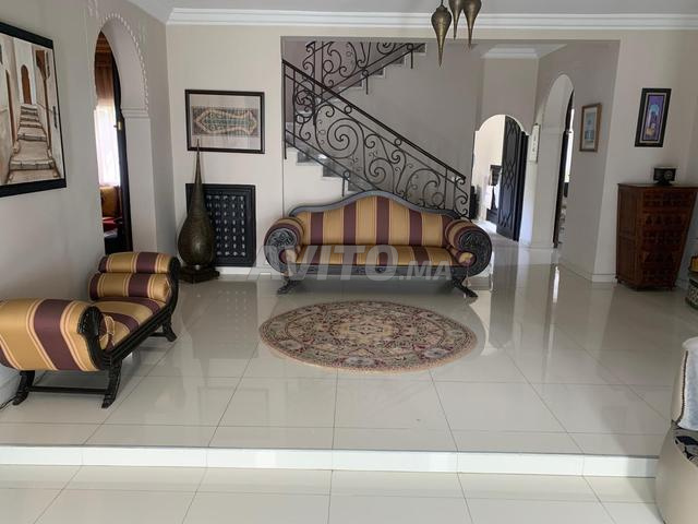 Villa de prestige avec piscine au quartier OLM - 2