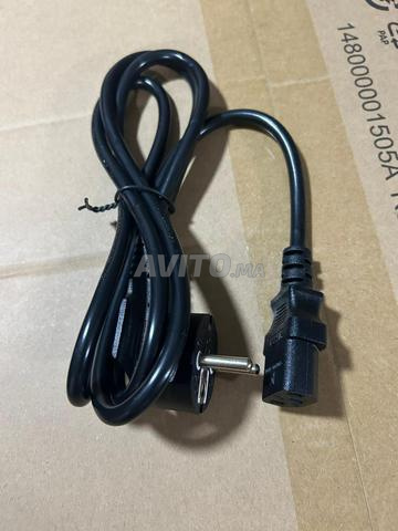 Cordon d'alimentation SHUKO vers C13 Longueur 1.5M