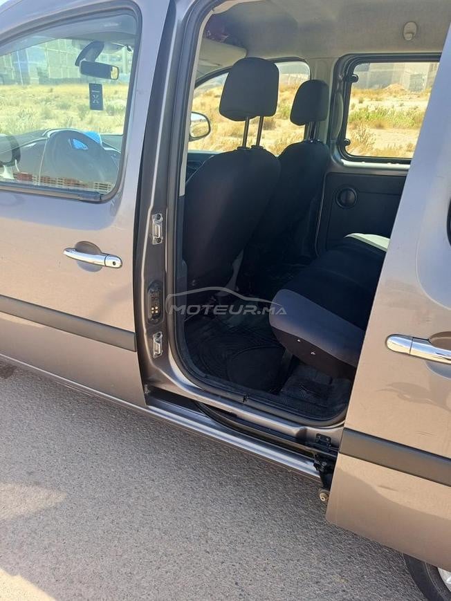 je vends une kangoo évolution en très Bon Etat 