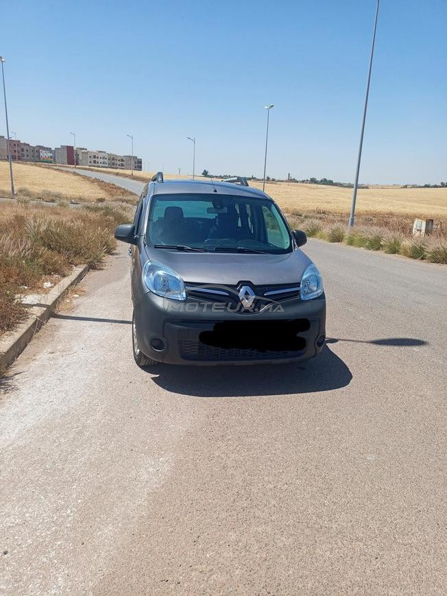 je vends une kangoo évolution en très Bon Etat 