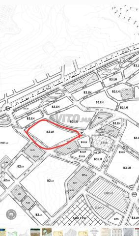 Terrain 2200 m2 à vendre R4 3 façades à Tanja Bália