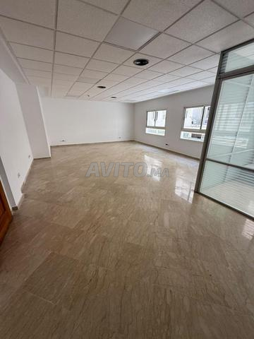 Bureau en location à Abdelmoumen 72m²