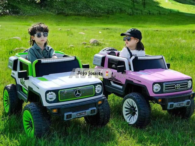 سيارة مرسيدس 4×4 كهربائية للأطفال