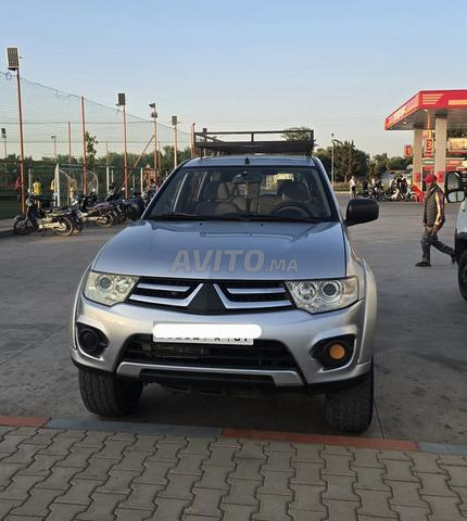 ميتسوبيشي باجيرو 4x4 للبيع نقية، أول تسجيل - 2