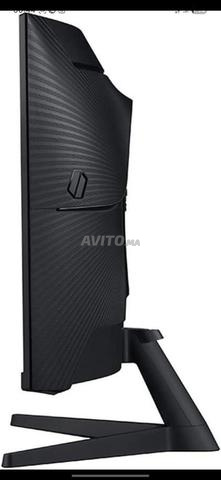 شاشة ألعاب سامسونج أوديسي G5 32 بوصة - 2