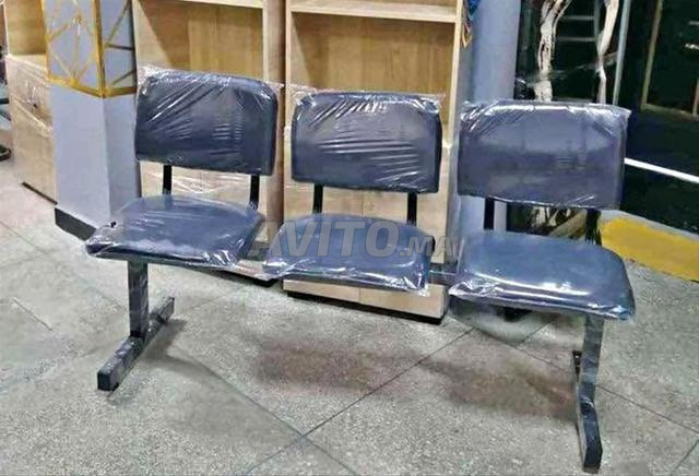 Chaises de réception composées de trois places